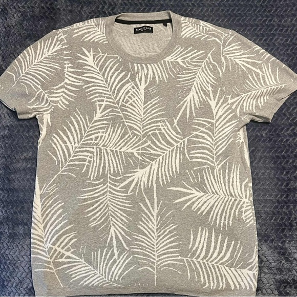 Kenneth Cole Gray and White Palm Sweater - Picture 1 of 3